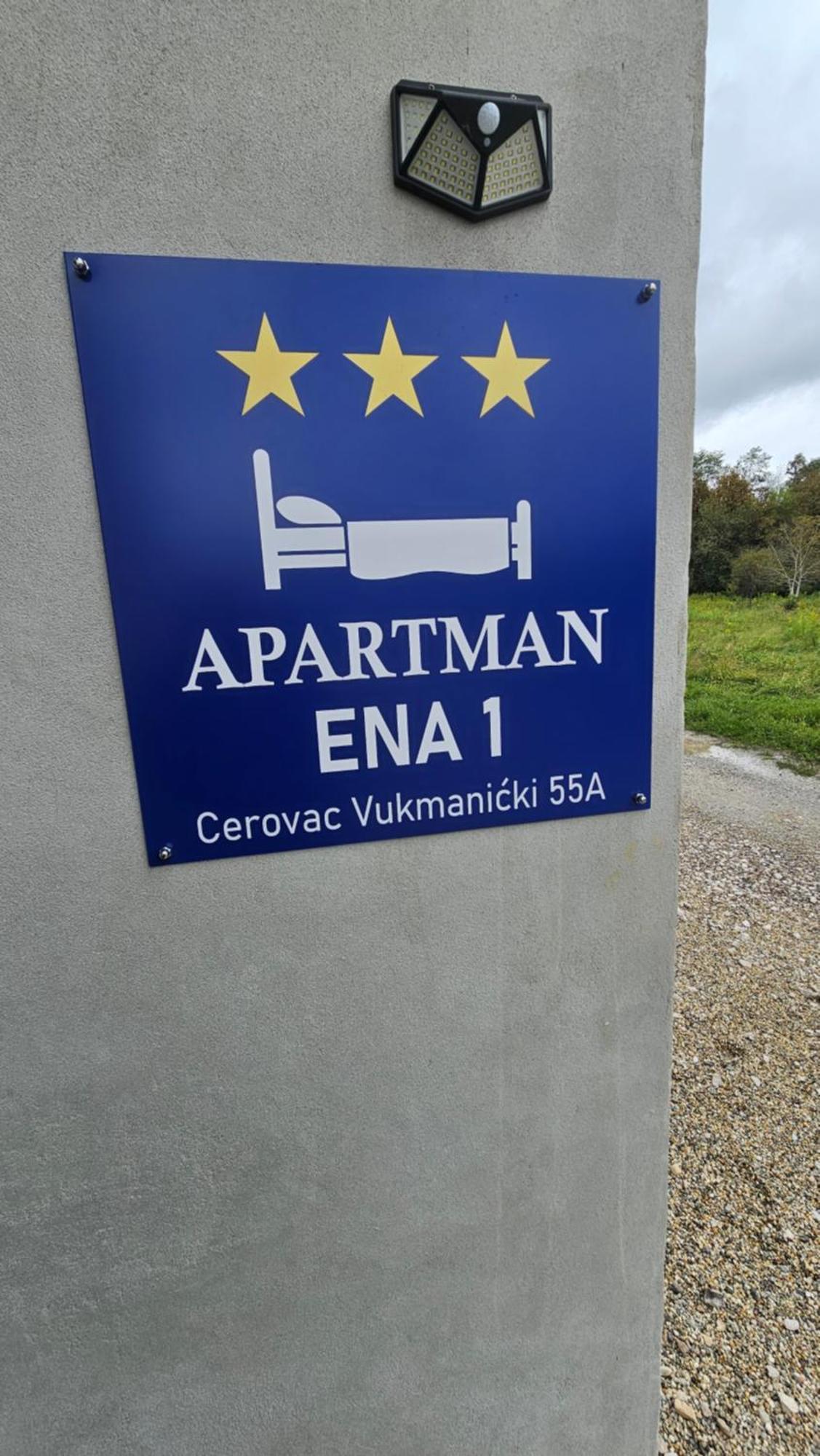 Апартаменти Ena1 & Ena2 -Big Free Parking Карловаць Екстер'єр фото